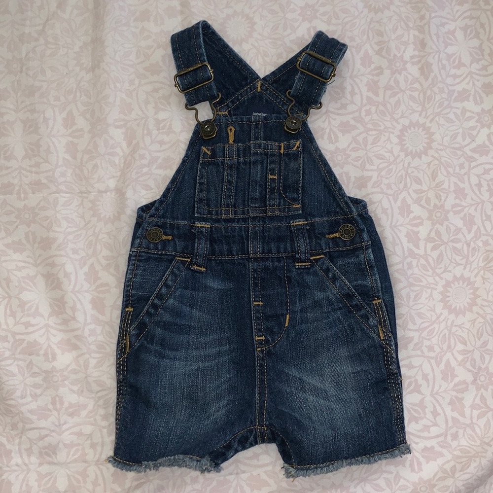 Jean baby gap overall 0-3 months